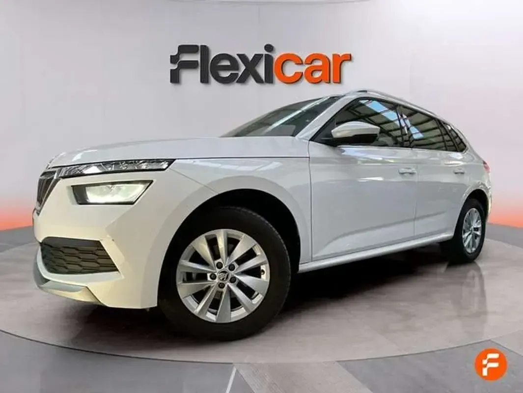Usado Skoda Kamiq Selection 116 CV (85 kW) 2024 Blanco SUV