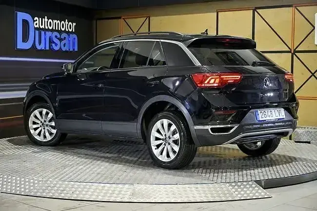 Usado VW T-Roc Advance 116 CV (85 kW) 2021 Negro SUV