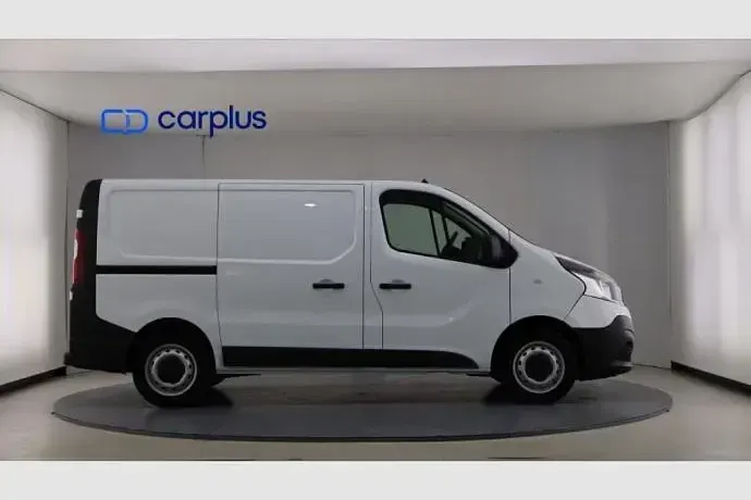 Usado Renault Trafic 120 CV (88 kW) 2021 Blanco Monovolumen