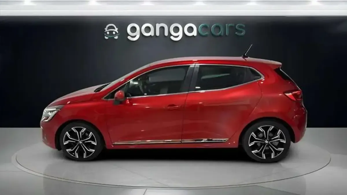 Usado Renault Clio Techno 140 CV (102 kW) 2022 Rojo Utilitario