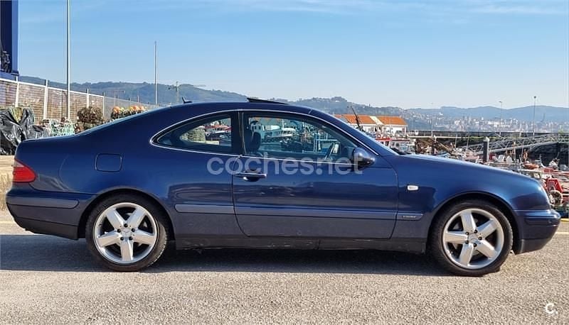Usado Mercedes CLK320 Elegance 218 CV (160 kW) 1999 Azul Coupe