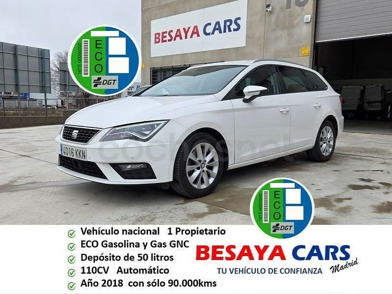 Usado Seat Leon Style 110 CV (80 kW) 2018 Blanco Familiar