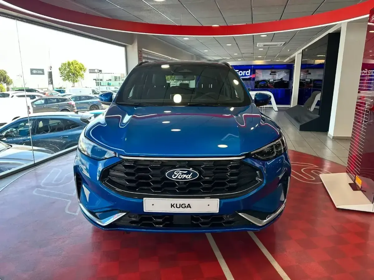 Nuevo Ford Kuga ST-Line X 150 CV (110 kW) 2026 Verde SUV