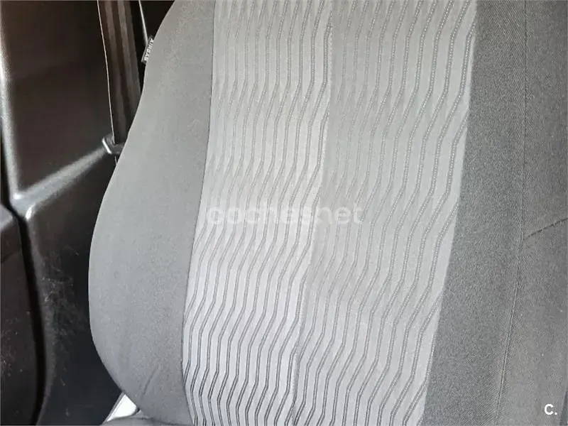 Usado Peugeot 308 Access 82 CV (60 kW) 2015 Blanco Berlina