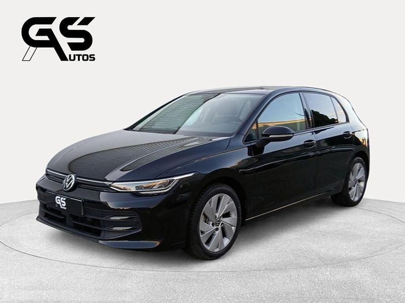 Usado VW Golf VIII 116 CV (85 kW) 2025 Negro Berlina