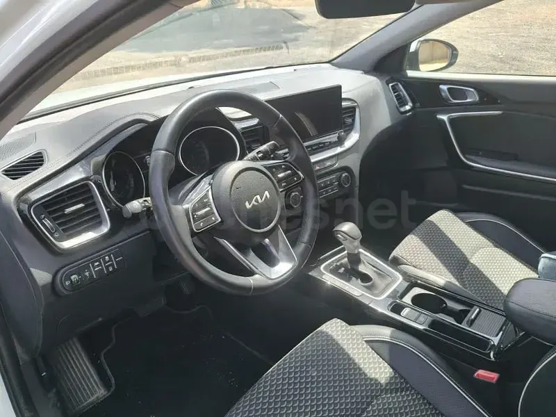 Usado Kia XCeed 160 CV (117 kW) 2023 Blanco SUV