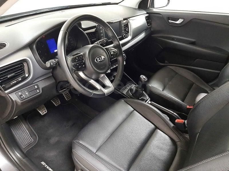 Usado Kia Stonic 100 CV (73 kW) 2020 Negro SUV