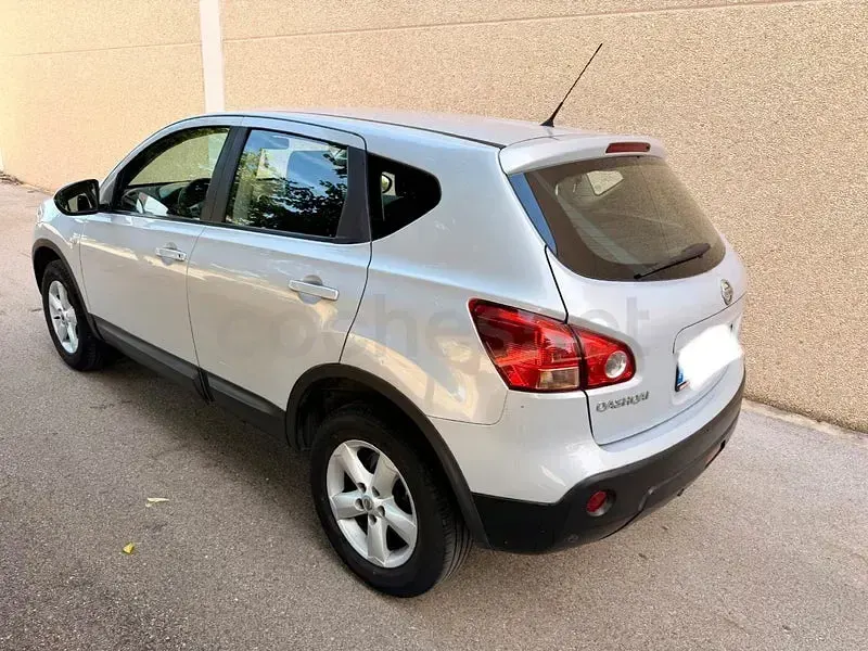 Usado Nissan Qashqai Acenta 115 CV (84 kW) 2007 Gris / plata SUV