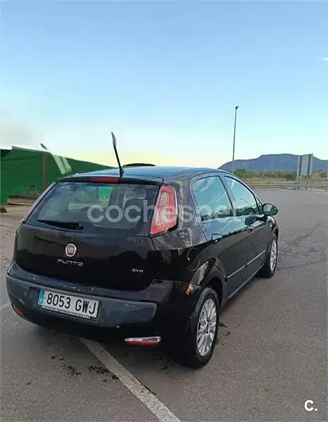 Usado Fiat Punto Evo Dynamic 90 CV (66 kW) 2010 Negro Utilitario