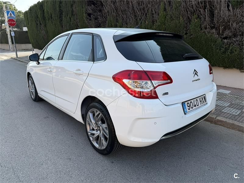 Usado Citroën C4 Exclusive 114 CV (83 kW) 2014 Blanco Berlina