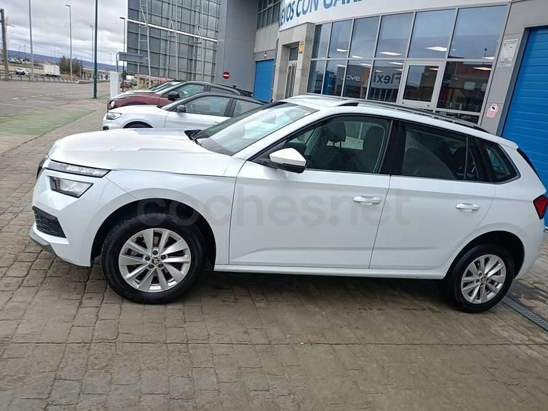 Usado Skoda Kamiq Selection 115 CV (84 kW) 2023 Blanco SUV