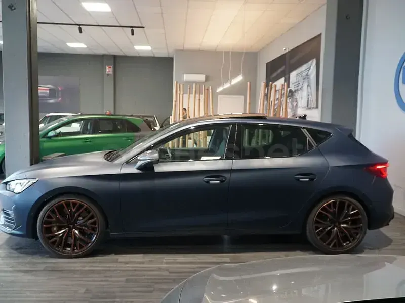 Usado Cupra Leon 300 CV (220 kW) 2021 Azul Berlina