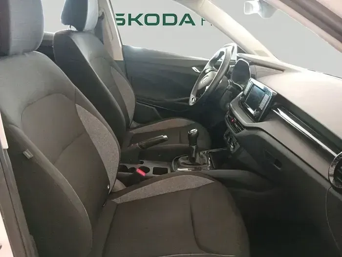 Usado Skoda Fabia Style 95 CV (69 kW) 2022 Blanco Utilitario