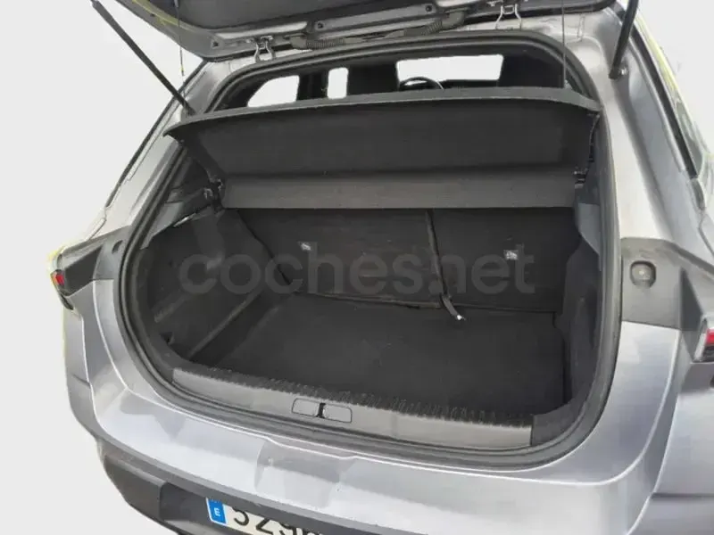 Usado Opel Mokka Ultimate 136 CV (100 kW) 2024 Gris / plata SUV