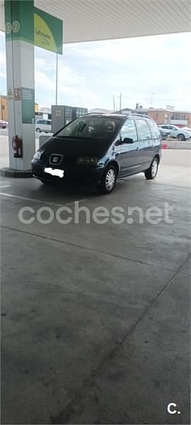 Usado Seat Alhambra Stella 115 CV (84 kW) 2003 Azul Monovolumen