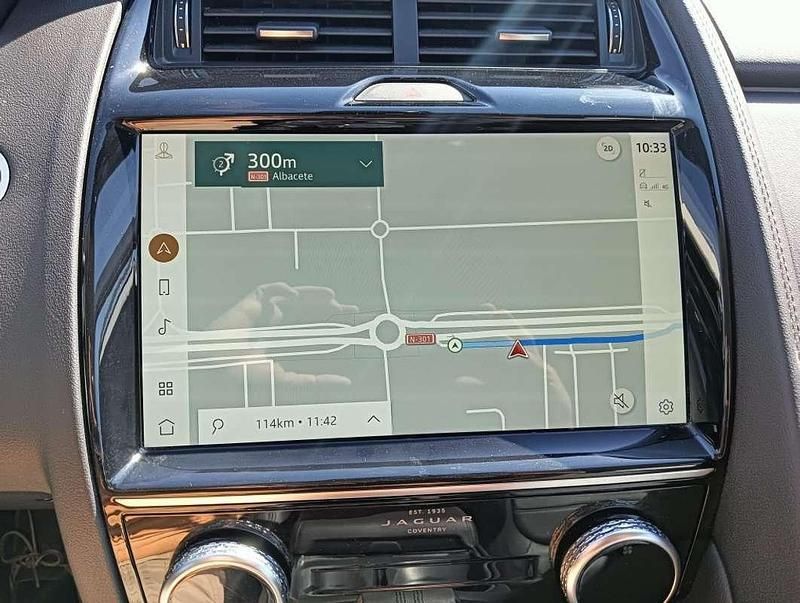 Usado Jaguar E-Pace R-Dynamic 163 CV (119 kW) 2021 Blanco SUV