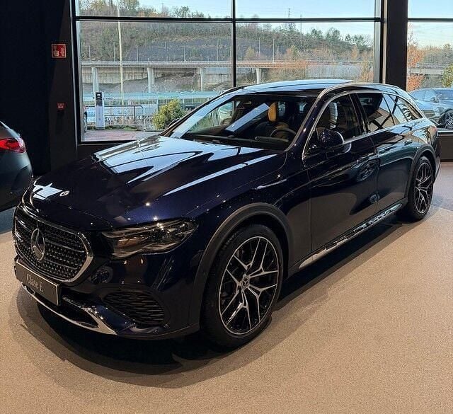 Nuevo Mercedes E220 All-Terrain 197 CV (144 kW) 2025 Azul Familiar