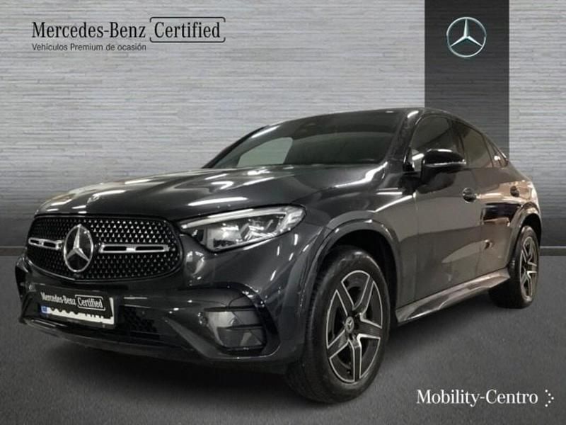 Usado Mercedes GLC300 AMG line 197 CV (144 kW) 2024 Graphite grey  metallic paint Coupe