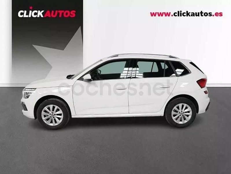 Usado Skoda Kamiq Selection 95 CV (69 kW) 2025 Blanco SUV