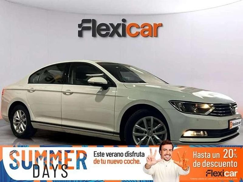Blanco Usado 2018 VW Passat Advance Berlina | 12.990 € (Super precio) - Imagen 1/4