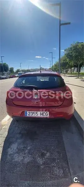 Usado Alfa Romeo Giulietta 170 CV (125 kW) 2011 Rojo Utilitario