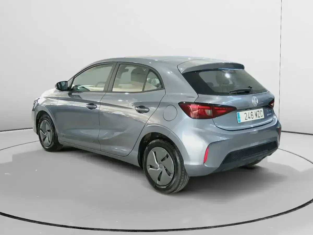 Usado MG MG3 Comfort 194 HP (142 kW) 2025 Cinzento Citadino