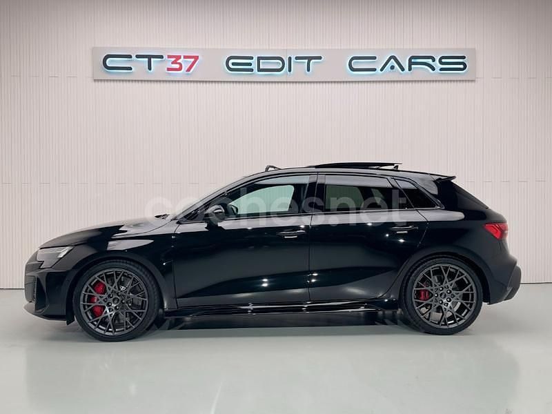 Negro Usado 2024 Audi RS3 Sportback Ambiente Utilitario | 79.900 € - Imagen 1/4