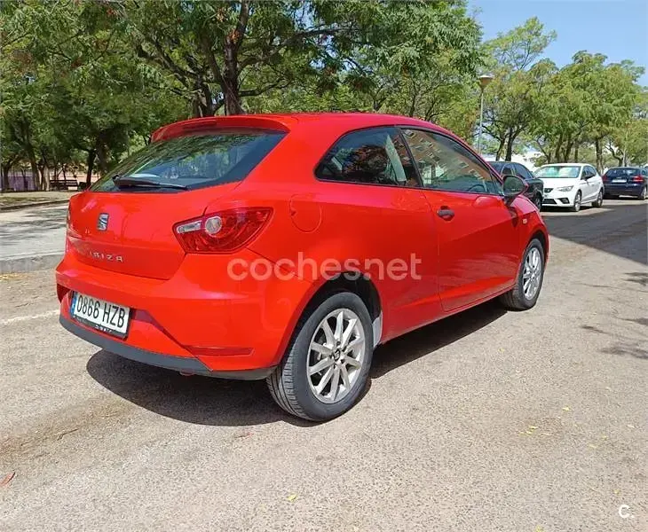 Usado Seat Ibiza SC Reference 70 CV (51 kW) 2014 Rojo Utilitario