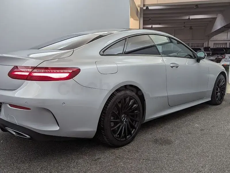 Usado Mercedes E400 340 CV (250 kW) 2019 Gris / plata Coupe