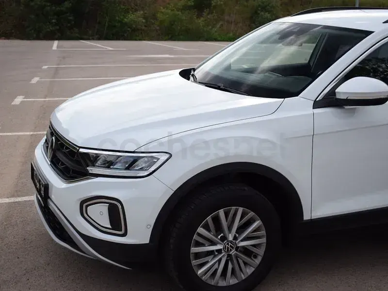 Usado VW T-Roc Life 110 CV (80 kW) 2022 Blanco SUV