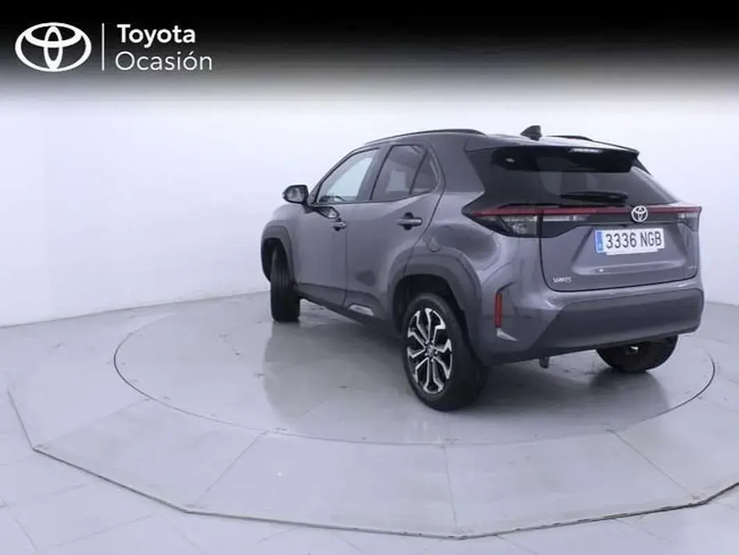 Usado Toyota Yaris Cross Active 132 CV (97 kW) 2025 Gris SUV