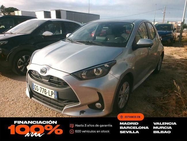 Usado Mazda 2 Center-Line 116 CV (85 kW) 2023 Plata Utilitario
