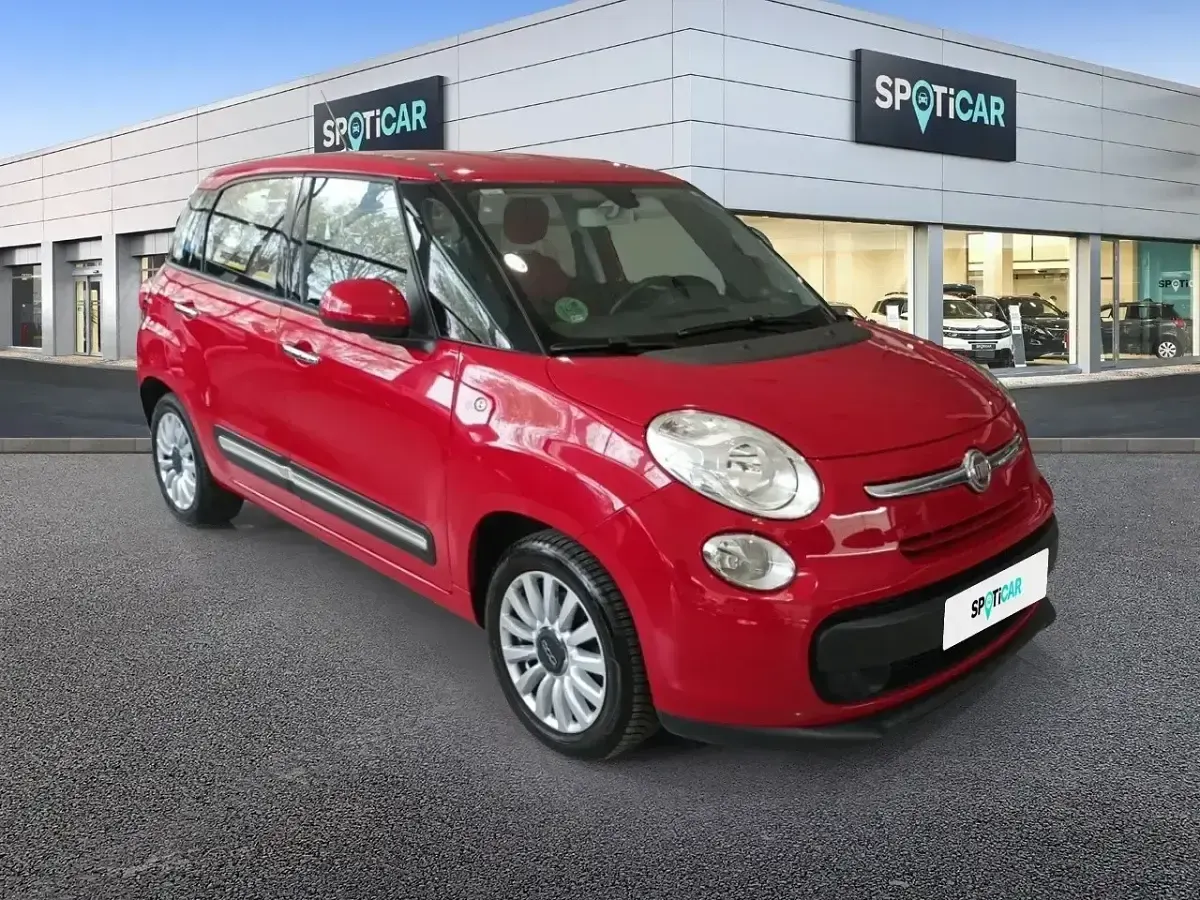 Usado Fiat 500L Lounge 95 CV (69 kW) 2013 Rojo Monovolumen