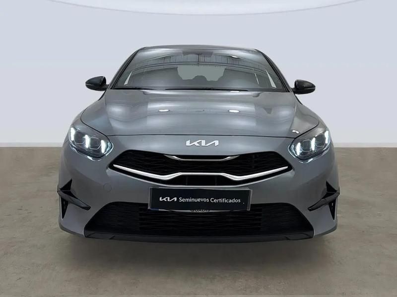 Usado Kia Ceed Edition 7 101 CV (74 kW) 2024 Gris plata Utilitario