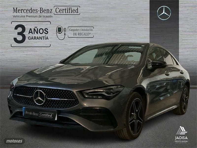 Gris / plata Usado 2025 Mercedes CLA250e AMG line Berlina | 42.990 € (Precio justo) - Imagen 1/4