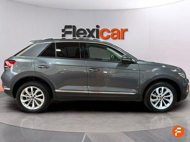 Usado VW T-Roc 110 CV (80 kW) 2023 Gris SUV