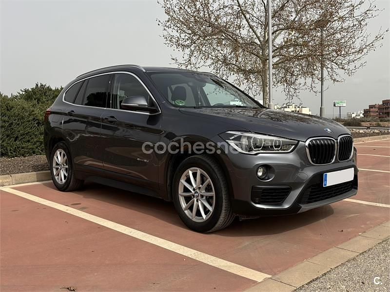 Usado BMW X1 Sport Line 150 CV (110 kW) 2016 Gris / plata SUV