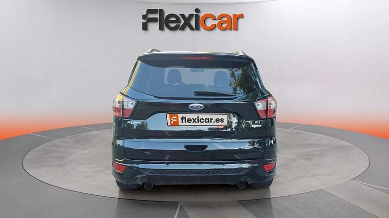 Usado Ford Kuga ST-Line 182 CV (133 kW) 2018 Negro SUV
