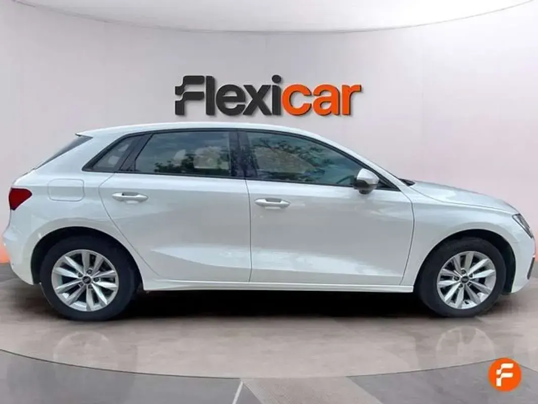 Usado Audi A3 Sportback Advanced 116 CV (85 kW) 2024 Blanco Utilitario