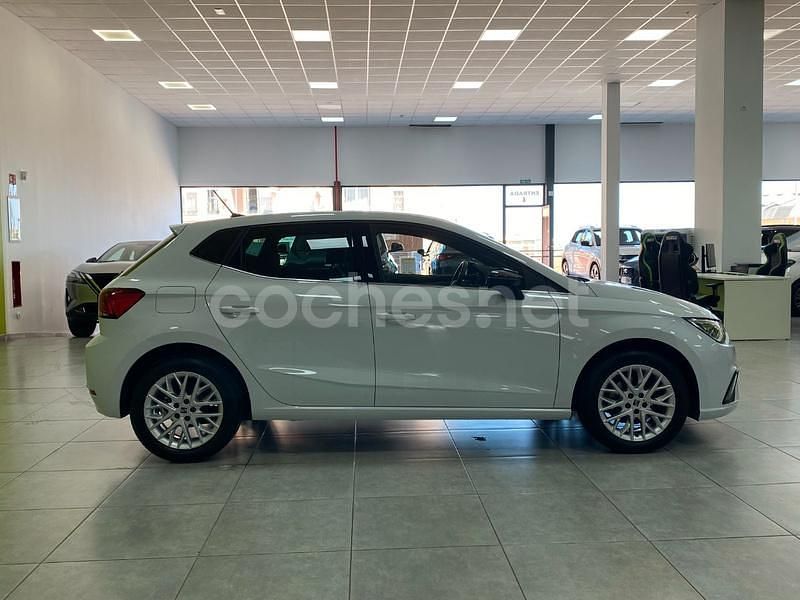 Usado Seat Ibiza XCELLENCE 115 CV (84 kW) 2025 Blanco Berlina
