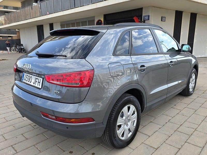 Usado Audi Q3 Attraction 150 HP (110 kW) 2015 Cinzento SUV