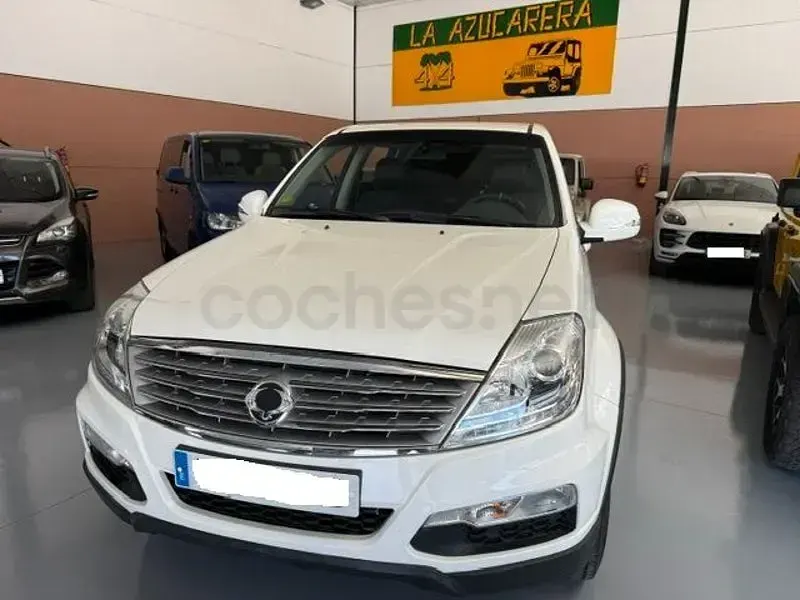 Usado SsangYong Rexton Limited 178 CV (130 kW) 2016 Blanco SUV