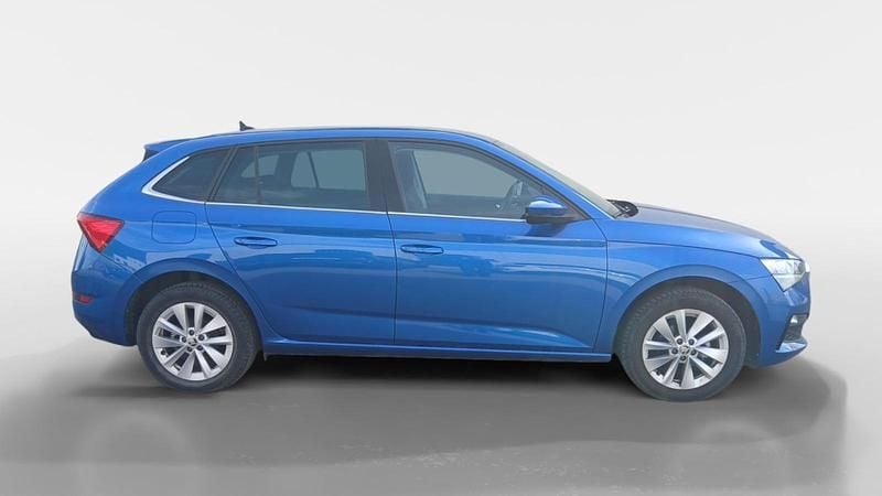 Usado Skoda Scala Ambition 95 CV (69 kW) 2024 Azul Utilitario