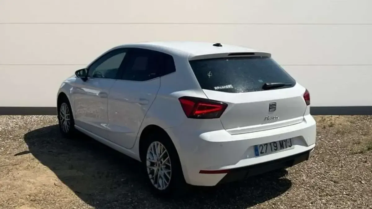 Usado Seat Ibiza XCELLENCE 116 CV (85 kW) 2025 Blanco Utilitario
