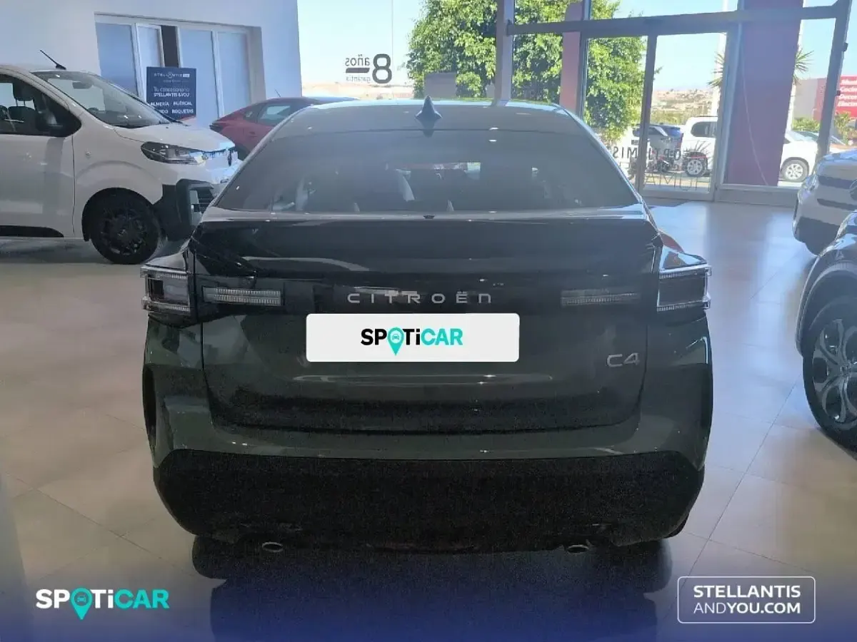 Nuevo Citroën C4 Business Class 145 CV (106 kW) 2026 Verde SUV