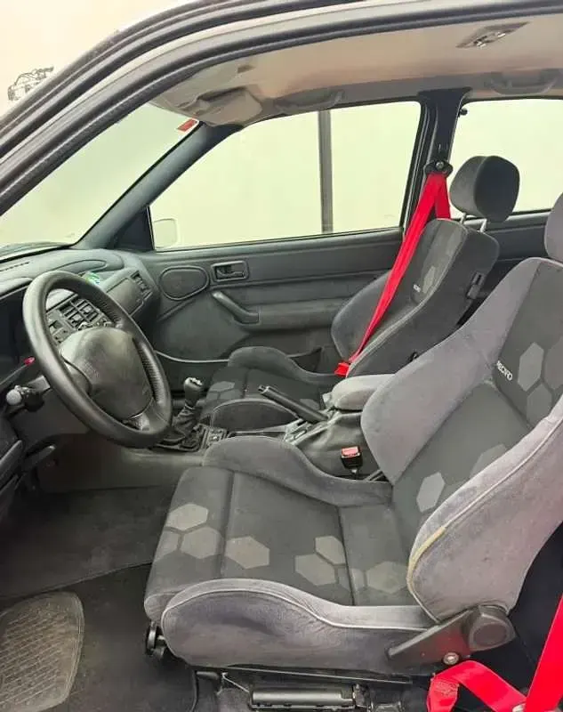 Usado Ford Escort 226 CV (166 kW) 1995 Blanco Utilitario