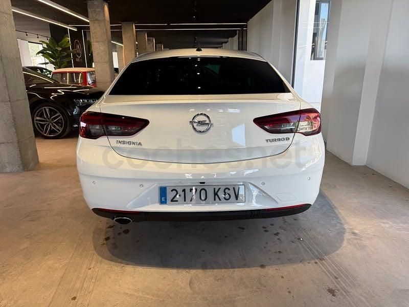 Usado Opel Insignia Excellence 170 HP (125 kW) 2019 Branco Sedan