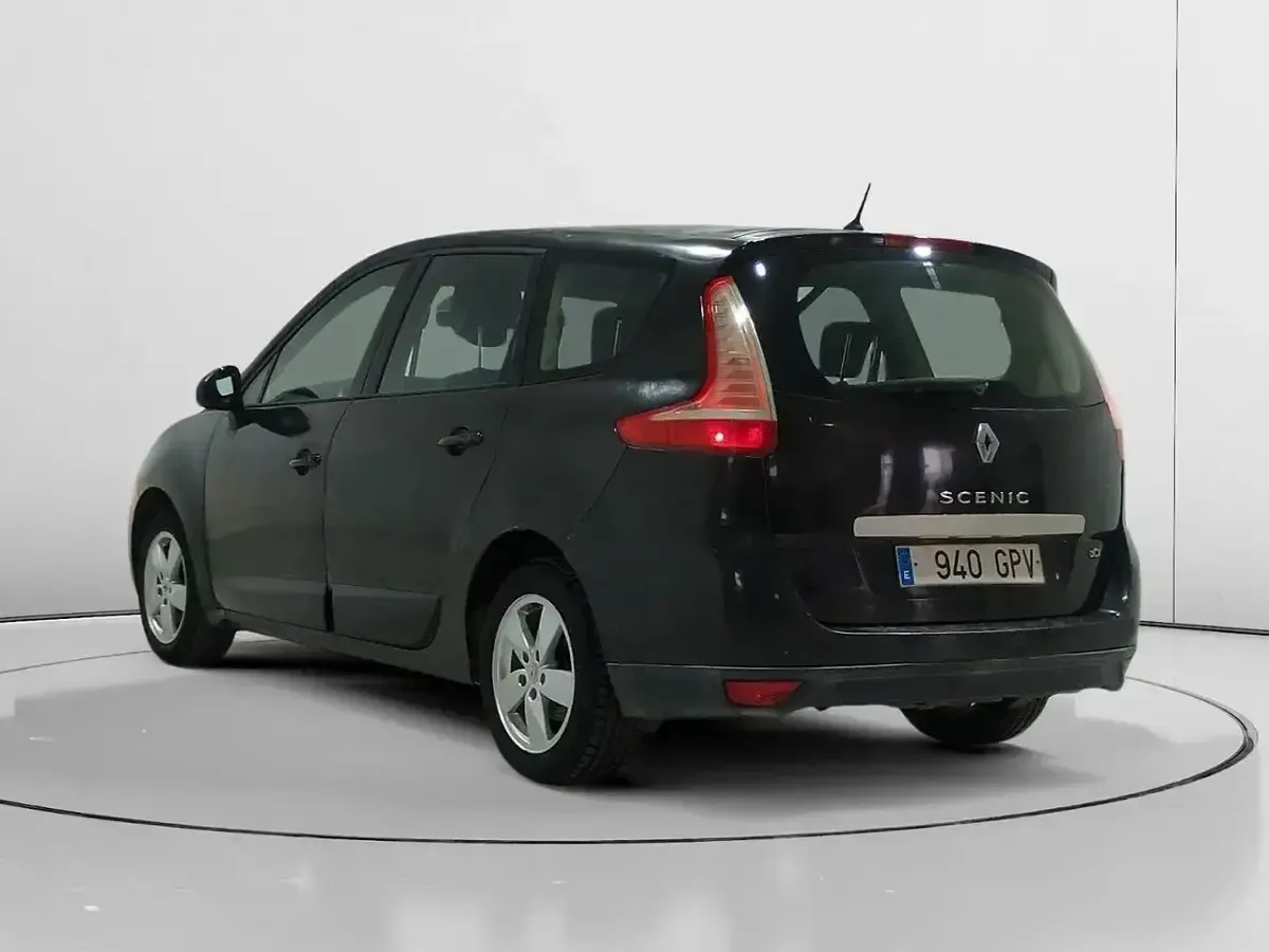 Usado Renault Scénic III Dynamique 130 CV (95 kW) 2009 Negro Monovolumen