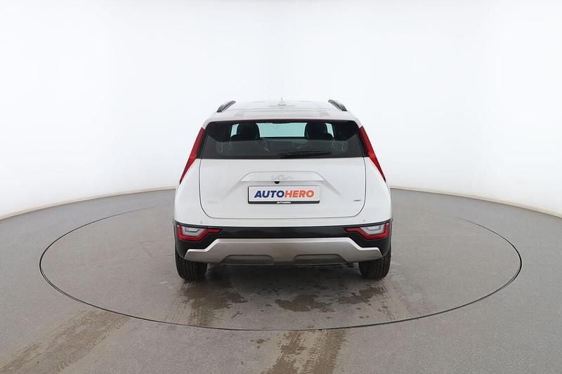 Usado Kia Niro 129 CV (94 kW) 2024 Blanco SUV