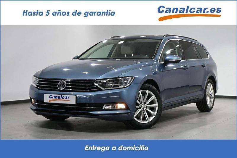 Usado VW Passat Advance 150 CV (110 kW) 2017 Azul Familiar